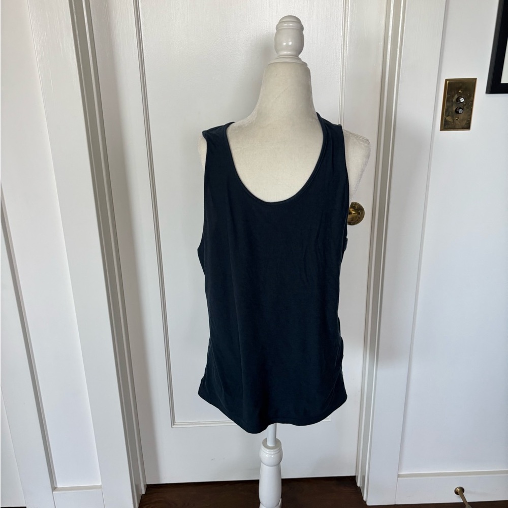 Vuori Men’s Strato Tech Tank in Navy Sz S - Picture 3 of 7